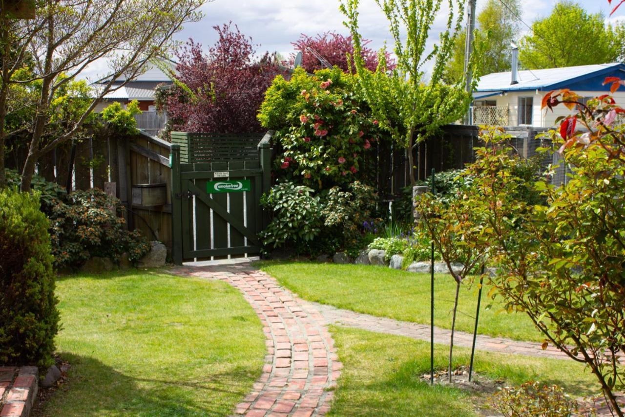 Twizel Central Studio Accommodation Exterior foto